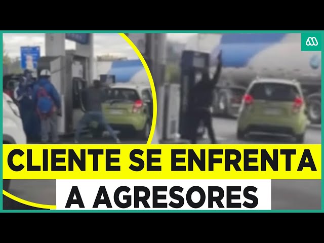 ⁣Trabajadores tuvieron inesperada ayuda: Cliente los defendió tras brutal agresión