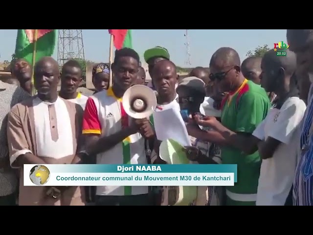 ⁣Marche meeting des populations de Kantchari pour exprimer leur soutien à la Transition