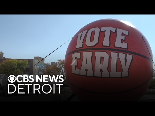 ⁣Detroit Pistons encouraging people to participate in early voting