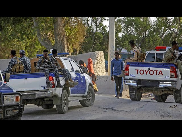 ⁣Somalie : Al-Shabab revendique l'attentat-suicide à Mogadiscio qui a fait sept morts et six ble