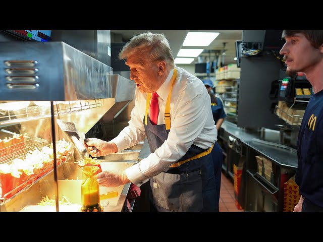 ⁣WATCH | Donald Trump cooks French fries, serves customers at Pennsylvania McDonalds