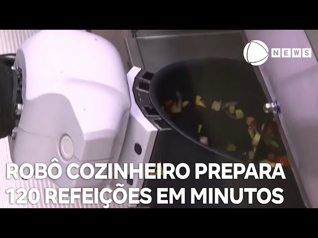 ⁣Robô cozinheiro prepara 120 refeições em poucos minutos