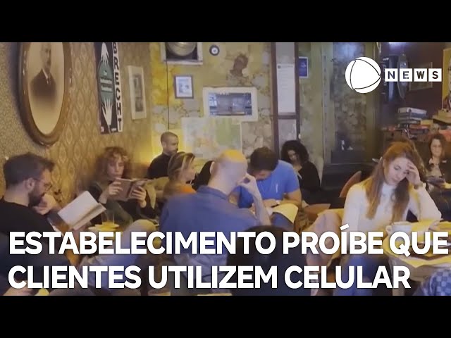 ⁣Estabelecimento proíbe que clientes utilizem celular