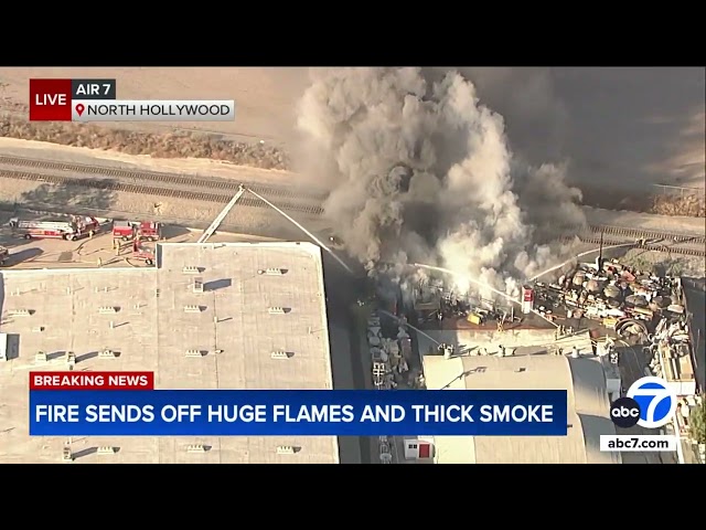 ⁣Fire in North Hollywood sends smoke billowing into the air