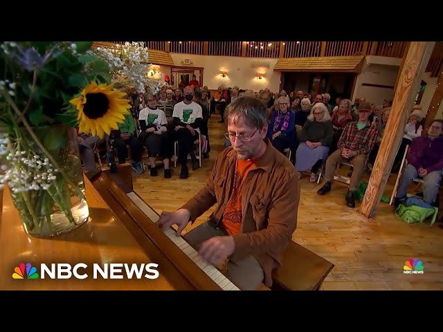 ⁣Music professor aims to perform piano concerts in every Vermont town