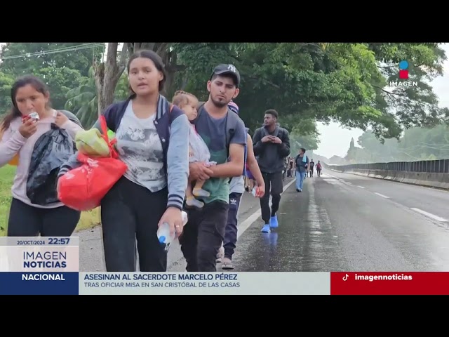 ⁣Migrantes salen de Tapachula, Chiapas, en caravana | Imagen Noticias Fin de Semana