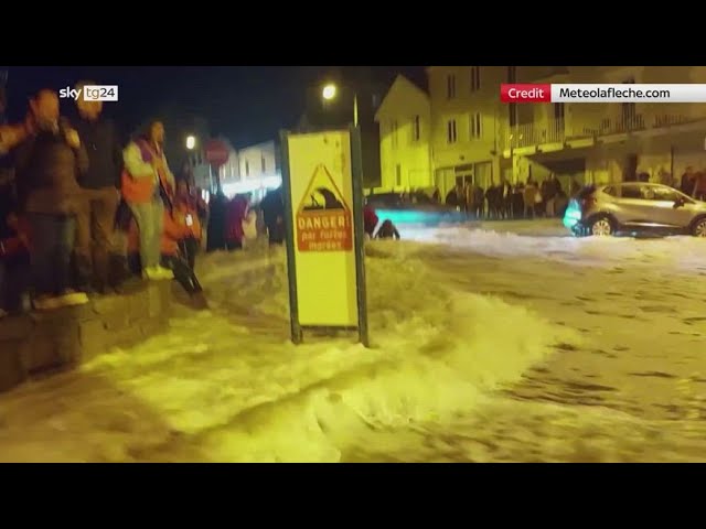 ⁣Francia, onde tra le strade di Saint-Malo