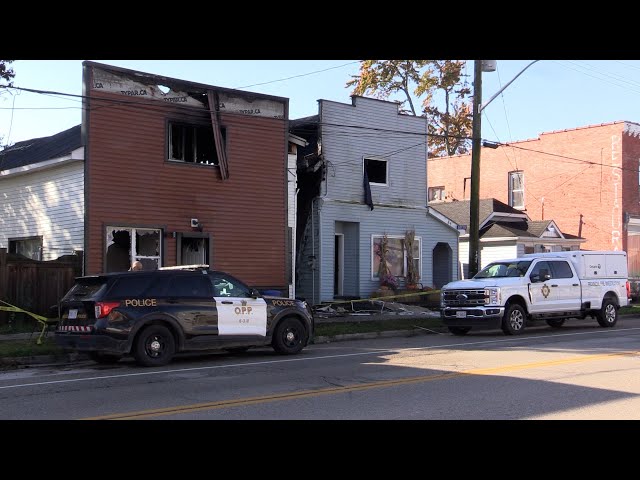 ⁣Ont. father hailed as a hero for saving his two kids inside burning building