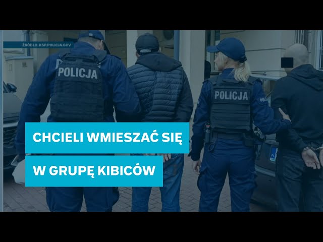 ⁣40-latek z bronią chciał wmieszać się w tłum. Akcja policji w Warszawie