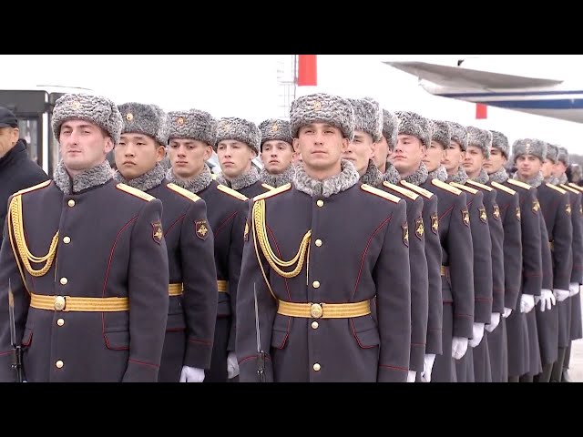 ⁣Guards of honor take their positions to welcome President Xi's visit