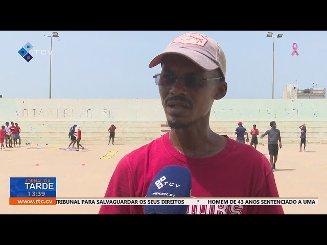 ⁣10 jovens da ilha do Maio participam numa formação de monitores de andebol