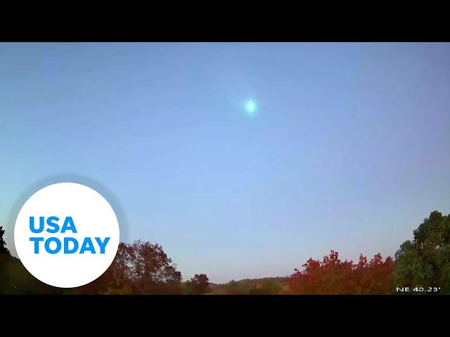 ⁣Reports of a fireball across the Midwest captured on video | USA TODAY