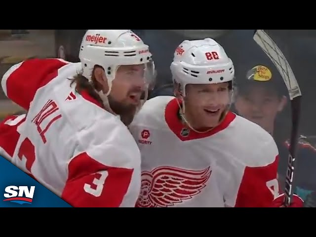 ⁣Red Wings' Patrick Kane Buries One-Timer for First Goal of Season