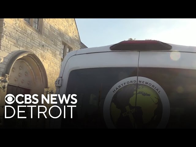 ⁣Detroit church offering free rides to seniors to voting polls