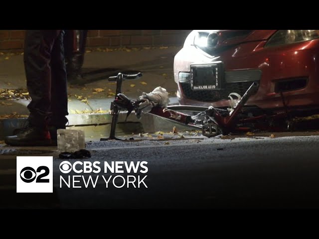 ⁣Cyclist killed as police chase burglary suspects in Queens