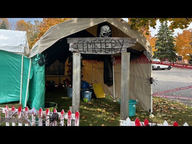 ⁣This Ontario homeowner is battling with bylaw over their Halloween display