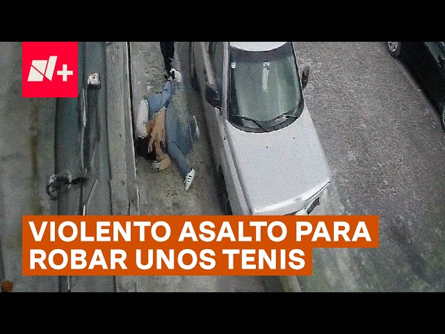 ⁣Así asalta banda de ladrones a joven para quitarle los tenis en Saltillo - N+