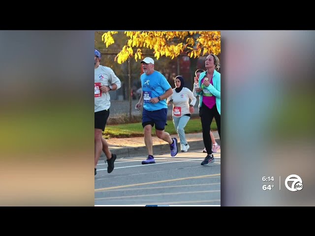 ⁣Runner in Detroit Free Press marathon survives heart attack during the race