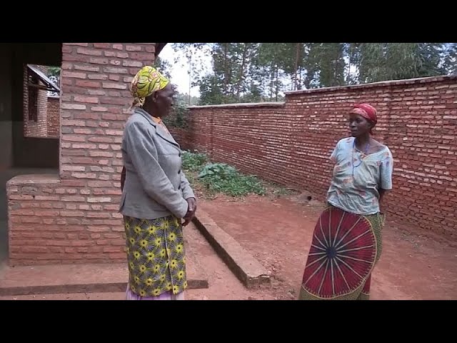 ⁣NO COMMENT: El tradicional saludo de las mujeres de Burundi que corre el riesgo de perderse