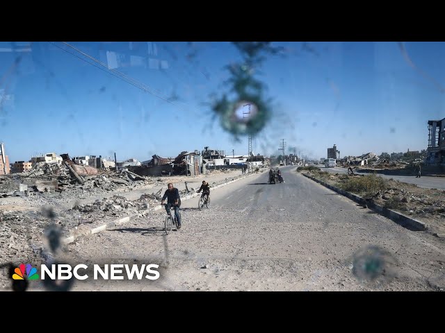 ⁣Deadly round of Israeli strikes hit Gaza and Beirut