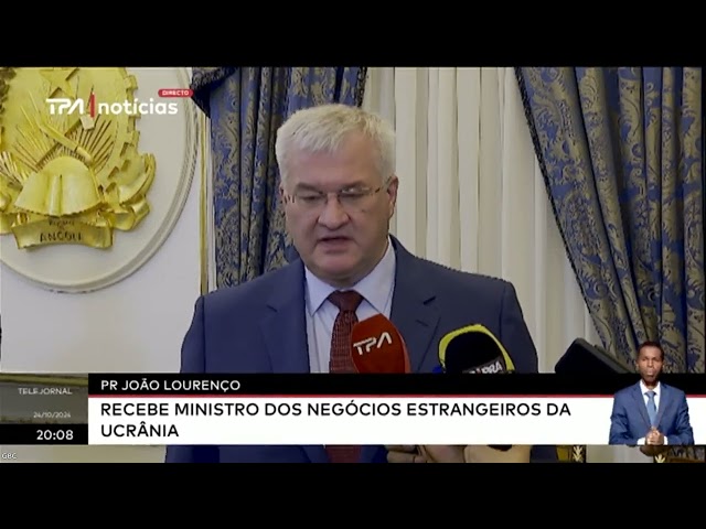 ⁣PR João Lourenço recebe em audiência lutador de MMA, Demarte Pena