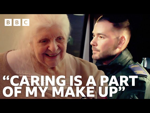 ⁣Paramedic visits pensioner to check her heart…and leaves with a marriage proposal - BBC