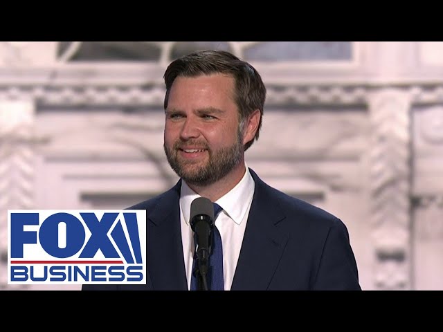 ⁣JD Vance delivers remarks at a campaign event. Waterford, MI.