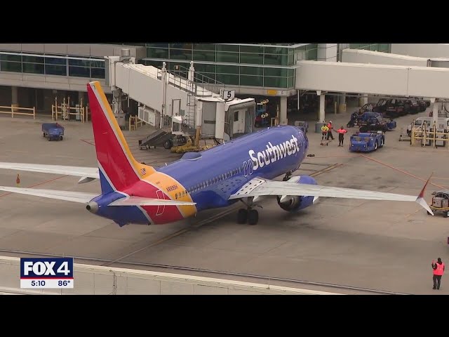 ⁣Southwest settles proxy fight with hedge fund and reports smaller Q3 profit. American loses money