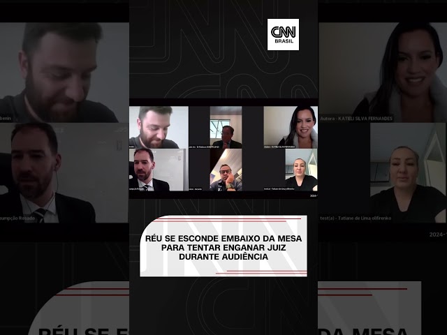 ⁣Réu se esconde embaixo da mesa para tentar enganar juiz durante audiência | CNN Brasil