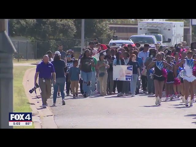 ⁣Crowley ISD high school students 'march to the polls' for 2024 election