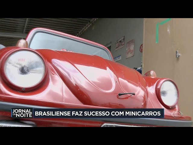 ⁣De Fuscas a Kombis, brasiliense faz sucesso com minicarros