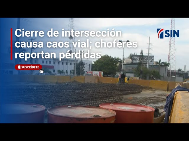 ⁣Cierre intersección en Pinturas y Plaza de la Bandera causa caos vial; Choferes reportan pérdidas