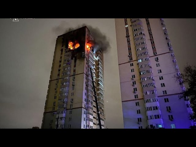 ⁣Al menos un muerto y varios heridos tras el ataque de un dron ruso a un edificio residencial de Kiev