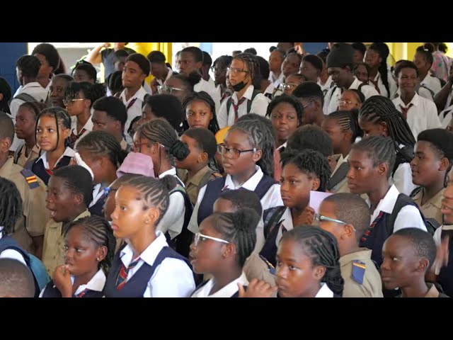 ⁣Students told to make the best of school days