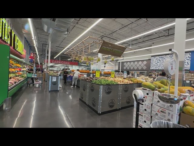 ⁣Grocery stores join forces for Central American community in Aurora