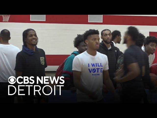 ⁣Kevin Garnett encouraging athletes in Dearborn Heights to vote