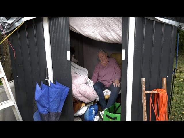 ⁣Ontario senior priced out of renting now living in her shed