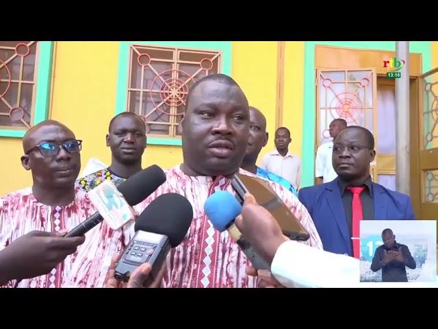 ⁣Conférence publique à Bobo-Dioulasso sur la citoyenneté en temps de guerre