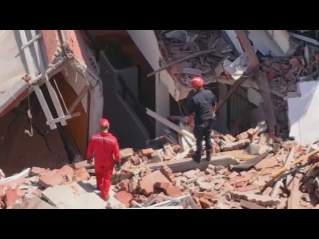 ⁣Hotel collapses in Argentina