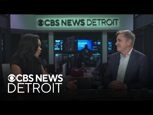 ⁣CBS News correspondent Steve Hartman delivering remarks at Michigan speaker series