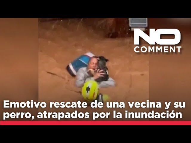 ⁣NO COMMENT: Emotivo rescate de una vecina y su perro, atrapados en su casa por la inundación