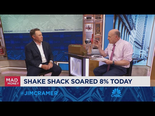 ⁣My goal is to bring Shake Shack to the world, says CEO Rob Lynch