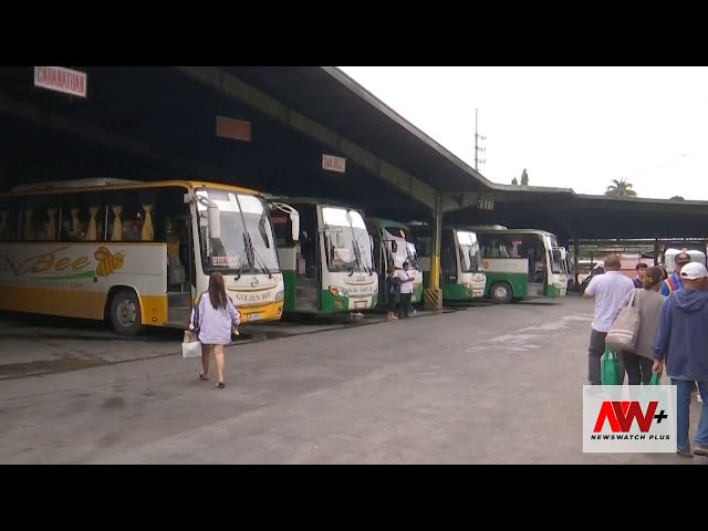 ⁣Ilang biyahero 'di alintana ang hirap sa biyahe dahil sa epekto ng bagyo | NewsWatch Reports