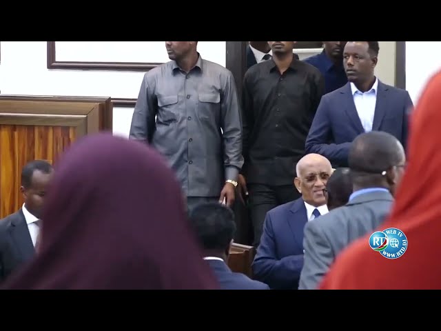 ⁣Le president de l'Assemblée Nationale Dileita Mohamed se rend au siège de l’Assemblée somalienn