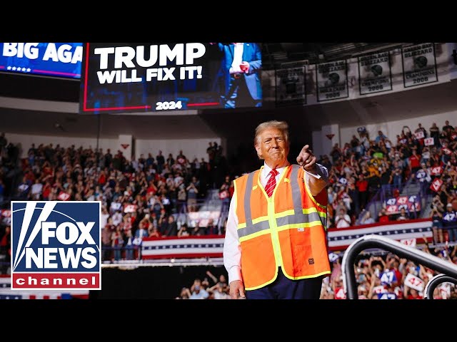 ⁣Crowd ERUPTS after Trump jokes about wearing sanitation vest