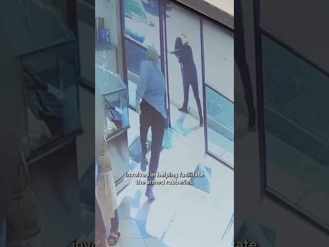 ⁣FBI investigates Dearborn jewelry store robbery