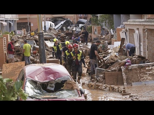 ⁣NO COMMENT: Un grupo de 8 mujeres salvó a más 60 ancianos en plena DANA en Massanassa