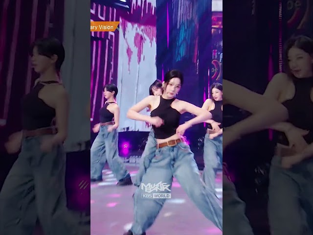 ⁣Hit the Floor- tripleS VV #HittheFloor #tripleS #VV #トリプルエス #Shorts #MusicBank | KBS WORLD TV