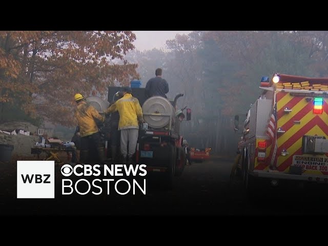 ⁣Middleton firefighters work to keep brush fires from reaching homes