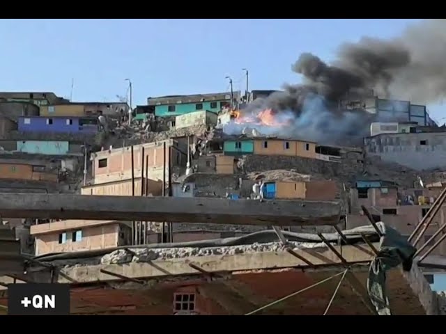 ⁣San Juan de Lurigancho: Se registra incendio de gran magnitud en terreno